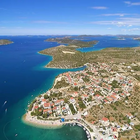 Grebastica 14014f * Brodarica (Sibenik-Knin)